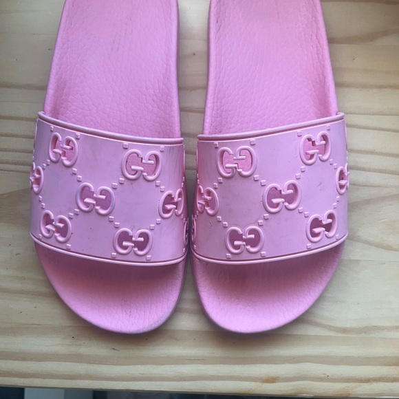 Gucci Women's Pink Slide Sandals - Picture 1 of 4